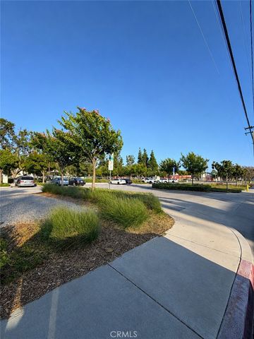2032 S Bon View Avenue S B, Ontario, CA 91761