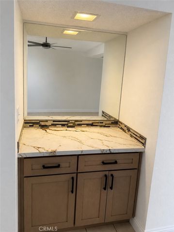 2032 S Bon View Avenue S B, Ontario, CA 91761