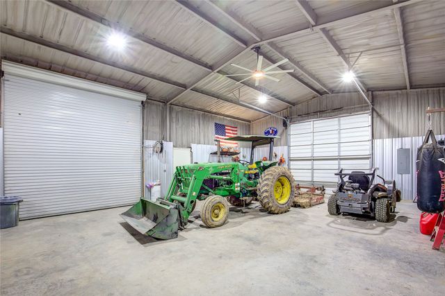 2488 County Road 2336, Como, TX 75431