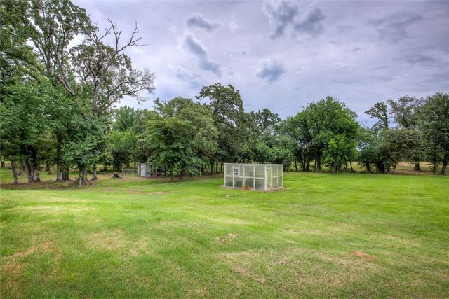 2488 County Road 2336, Como, TX 75431