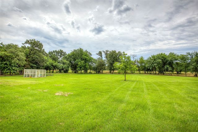 2488 County Road 2336, Como, TX 75431