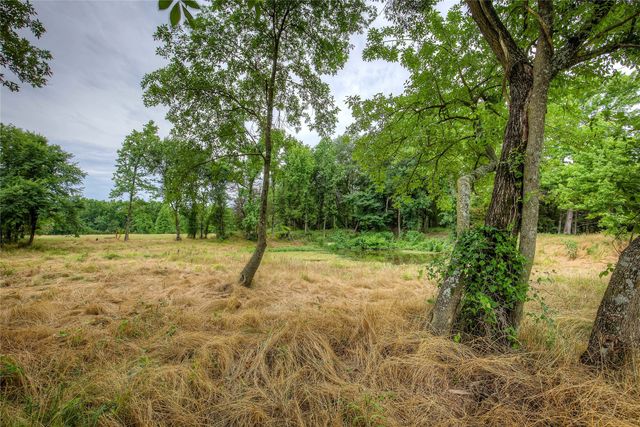2488 County Road 2336, Como, TX 75431