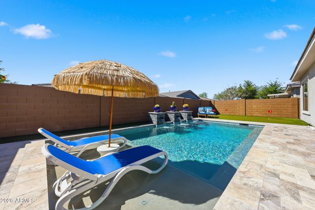 2831 E ROBIN Lane, Phoenix, AZ 85050