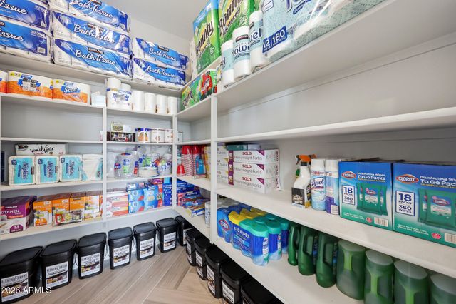 2831 E ROBIN Lane, Phoenix, AZ 85050