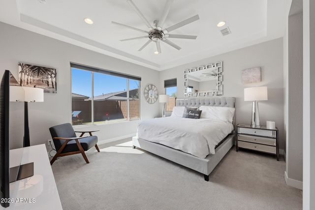 2831 E ROBIN Lane, Phoenix, AZ 85050