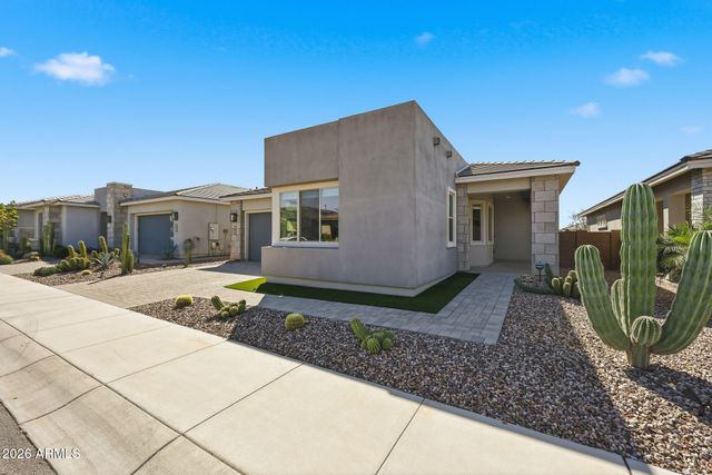 2831 E ROBIN Lane, Phoenix, AZ 85050