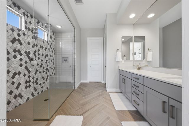 2831 E ROBIN Lane, Phoenix, AZ 85050