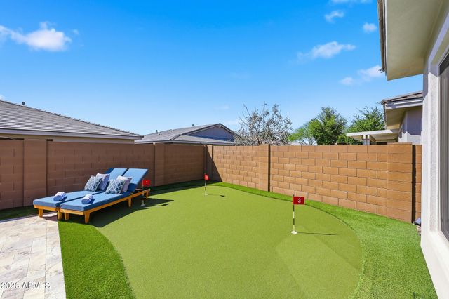 2831 E ROBIN Lane, Phoenix, AZ 85050