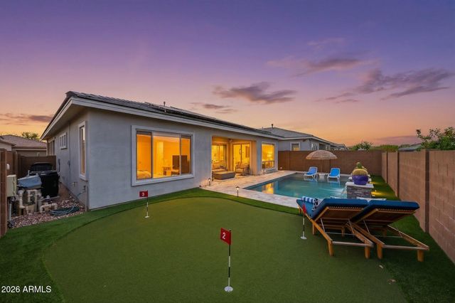 2831 E ROBIN Lane, Phoenix, AZ 85050