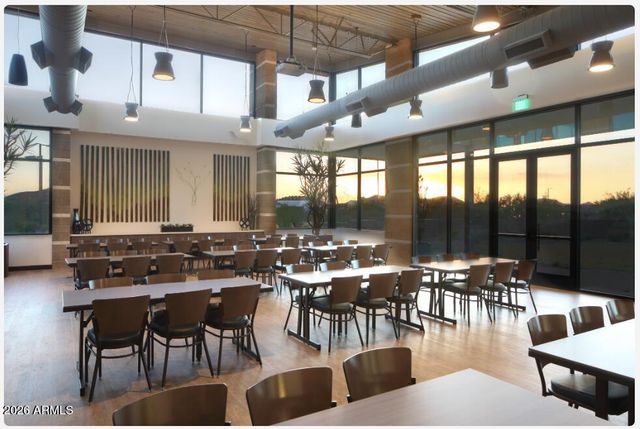 2831 E ROBIN Lane, Phoenix, AZ 85050