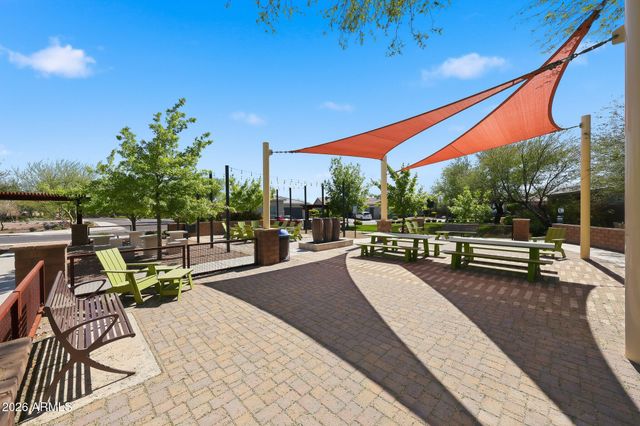 2831 E ROBIN Lane, Phoenix, AZ 85050