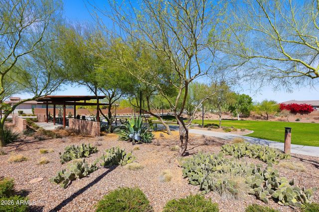 2831 E ROBIN Lane, Phoenix, AZ 85050