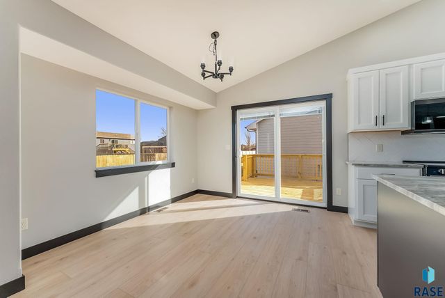 1006 Birch St Street, Harrisburg, SD 57032