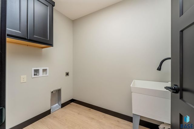 1006 Birch St Street, Harrisburg, SD 57032