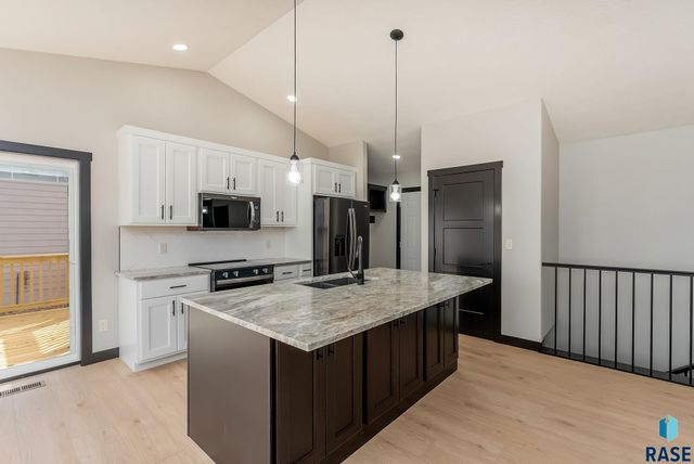 1006 Birch St Street, Harrisburg, SD 57032