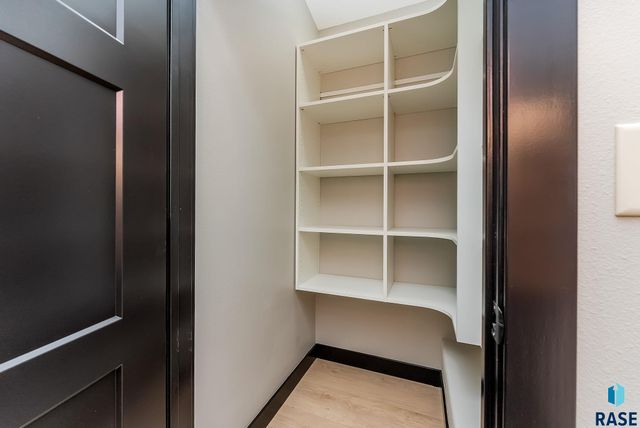 1006 Birch St Street, Harrisburg, SD 57032