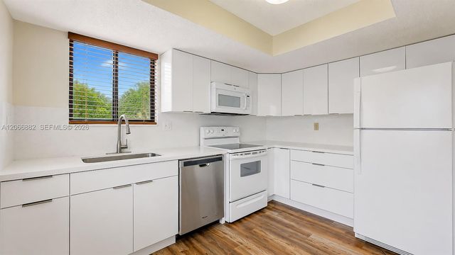 11830 SW 80th Street 427, Miami, FL 33183