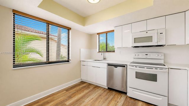 11830 SW 80th Street 427, Miami, FL 33183