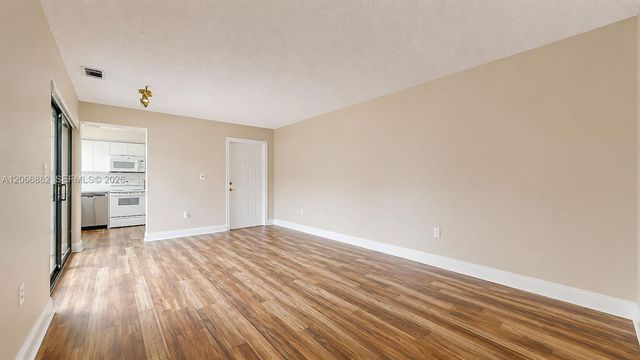 11830 SW 80th Street 427, Miami, FL 33183