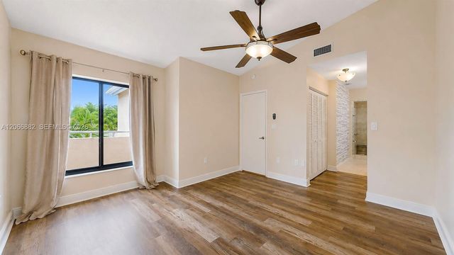 11830 SW 80th Street 427, Miami, FL 33183
