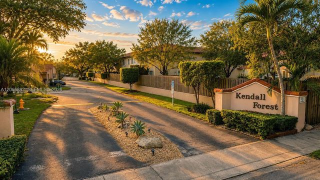11830 SW 80th Street 427, Miami, FL 33183