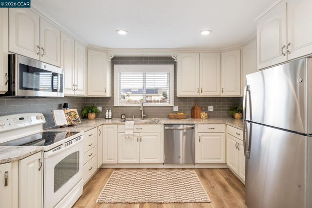 3916 Saint Michael Ct, Concord, CA 94519