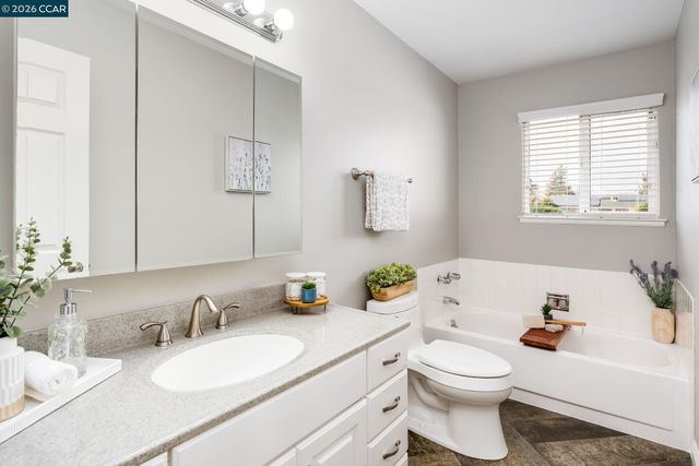 3916 Saint Michael Ct, Concord, CA 94519