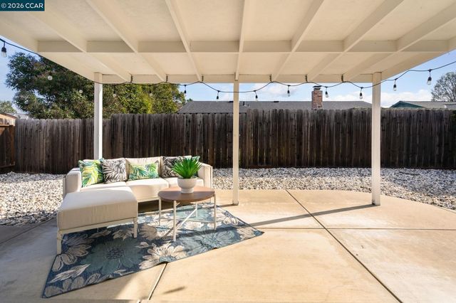 3916 Saint Michael Ct, Concord, CA 94519