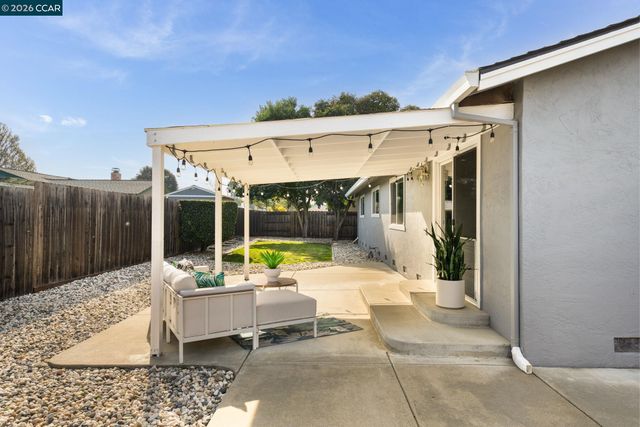 3916 Saint Michael Ct, Concord, CA 94519