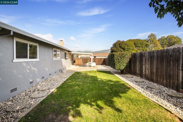 3916 Saint Michael Ct, Concord, CA 94519