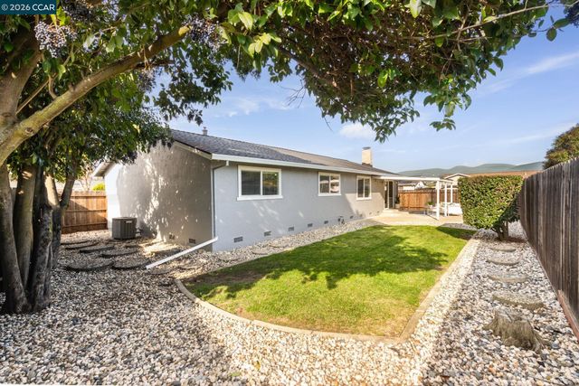 3916 Saint Michael Ct, Concord, CA 94519