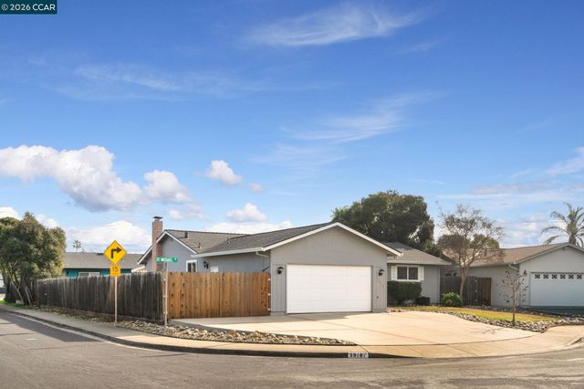 3916 Saint Michael Ct, Concord, CA 94519