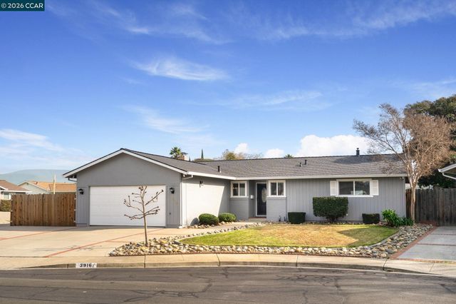 3916 Saint Michael Ct, Concord, CA 94519