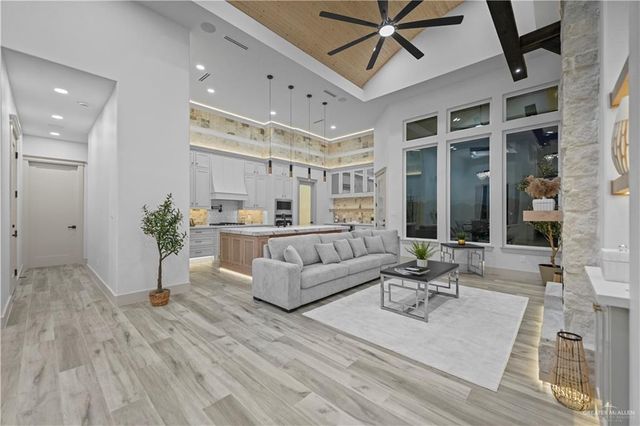 2500 Vanderbilt Avenue, Mcallen, TX 78504