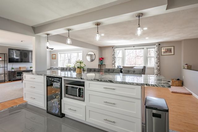 103 Jay Road, Merrimack, NH 03054