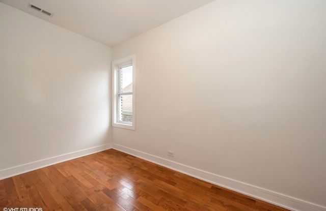 3329 S Oakley Avenue 1, Chicago, IL 60608