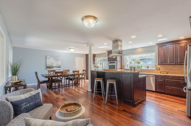 9390 Holly Oak Way, Salinas, CA 93907