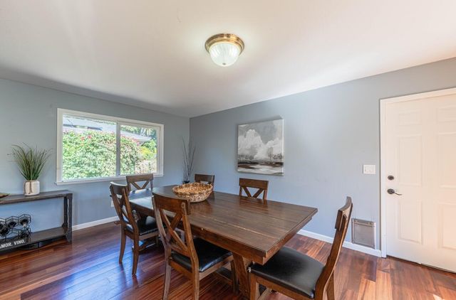 9390 Holly Oak Way, Salinas, CA 93907