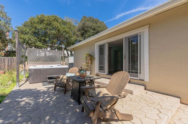 9390 Holly Oak Way, Salinas, CA 93907
