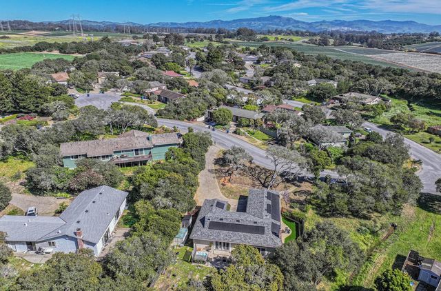 9390 Holly Oak Way, Salinas, CA 93907