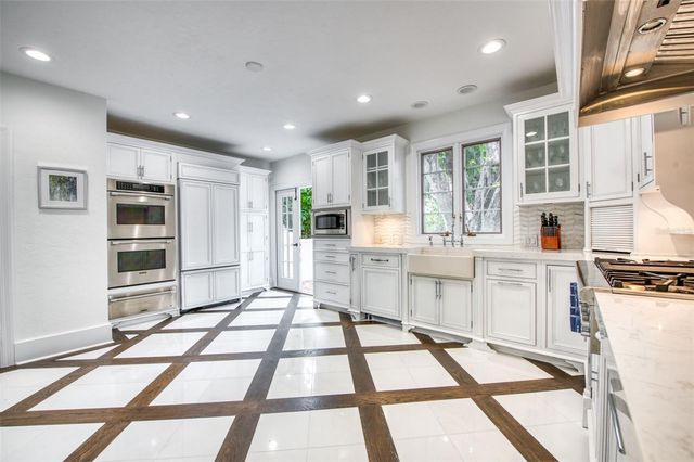 76 S WASHINGTON DRIVE, Sarasota, FL 34236