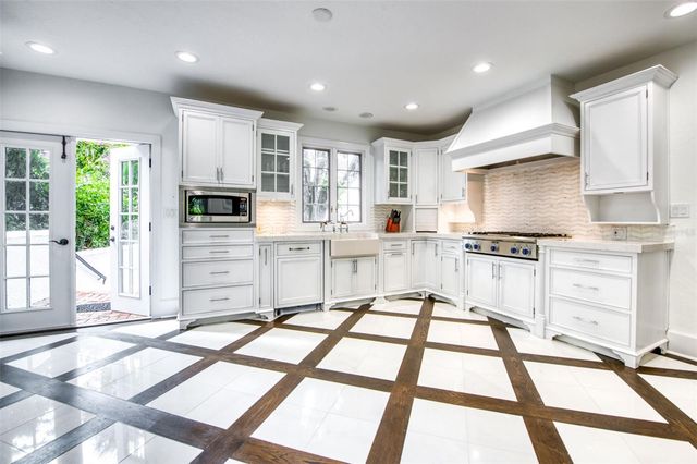 76 S WASHINGTON DRIVE, Sarasota, FL 34236