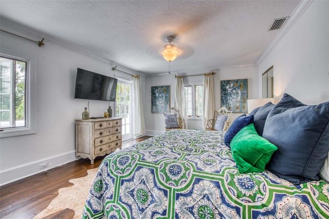 76 S WASHINGTON DRIVE, Sarasota, FL 34236