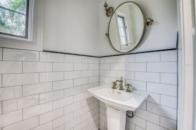 76 S WASHINGTON DRIVE, Sarasota, FL 34236