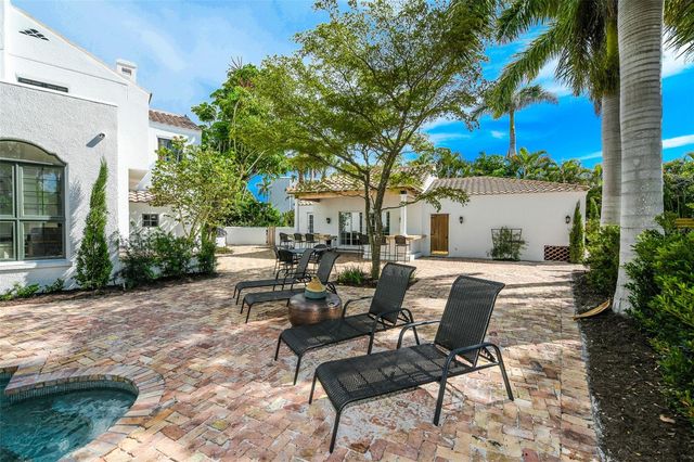 76 S WASHINGTON DRIVE, Sarasota, FL 34236