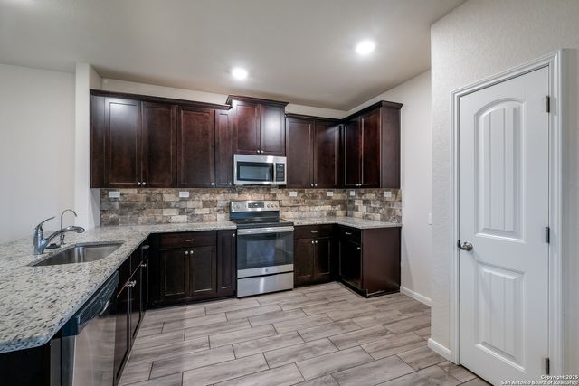 1333 Kelly River, New Braunfels, TX 78130