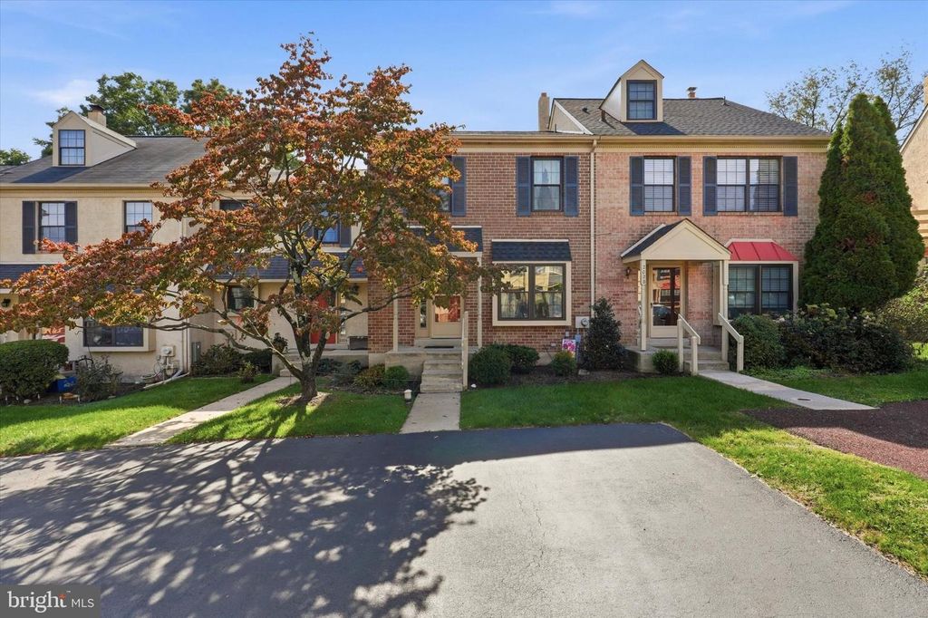 2026 YORKTOWN S, WEST NORRITON, PA 19403 — exterior