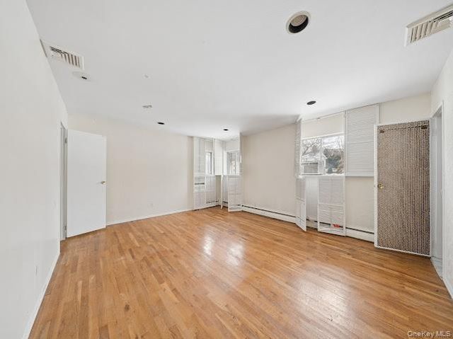 14 Jeffrey Lane, Great Neck, NY 11020