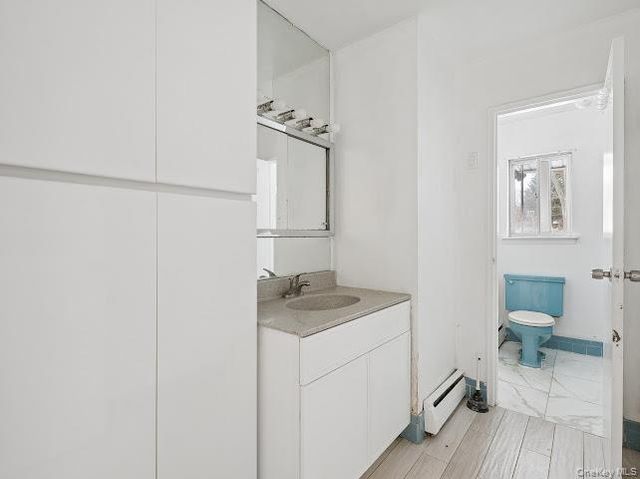 14 Jeffrey Lane, Great Neck, NY 11020