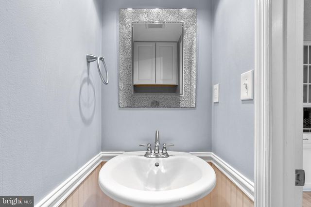 6090 ROCK GLEN DR, Elkridge, MD 21075